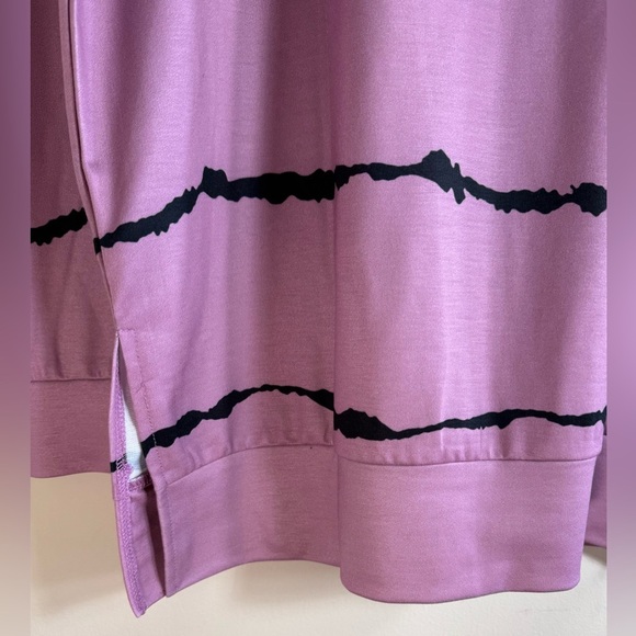 Pre-loved zipper pullover pink with black stripes great condition Size Medium - Picture 7 of 9